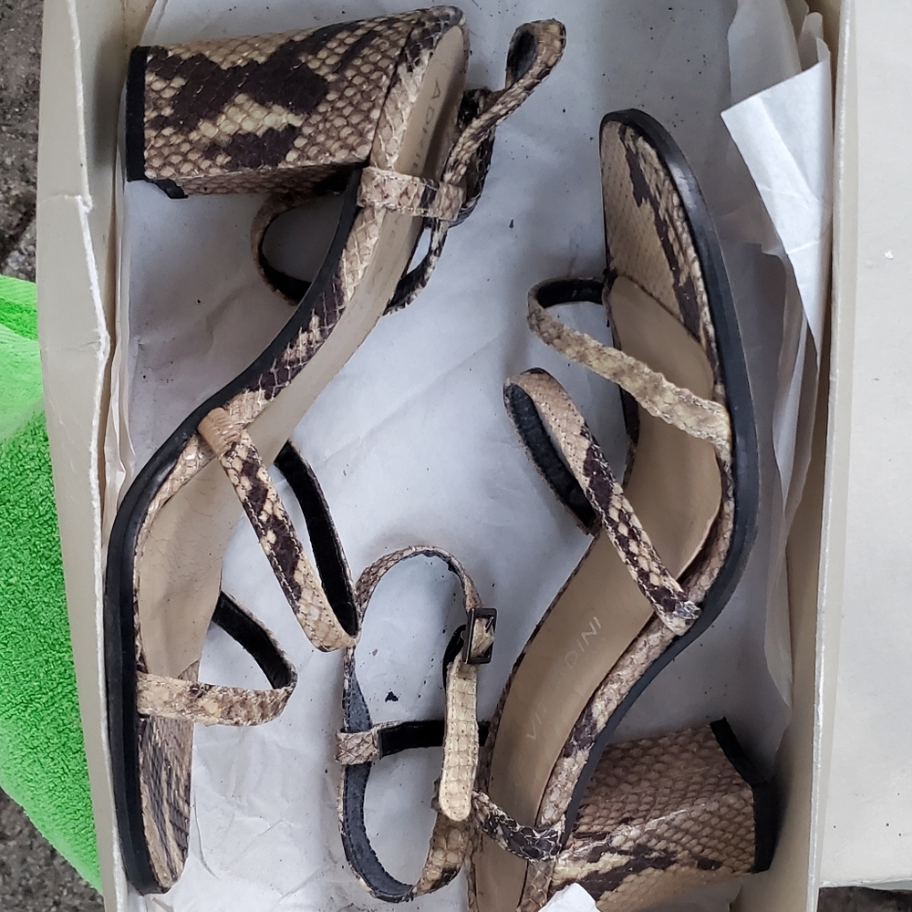 Adrienne Vittadini Romano Python Print Heels 7.5 - image 2